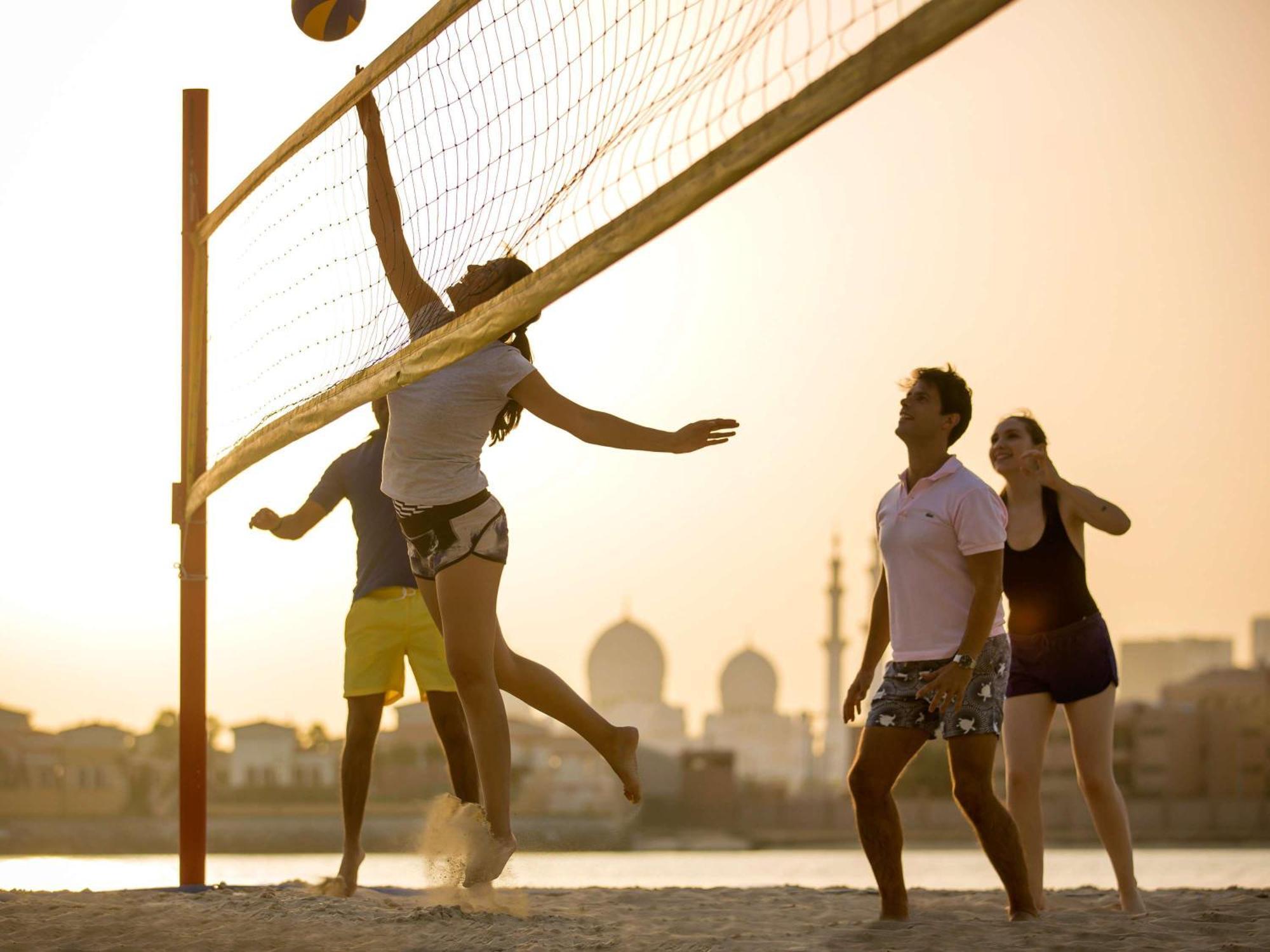 Отель Fairmont Bab Al Bahr Абу-Даби Экстерьер фото Beach volleyball