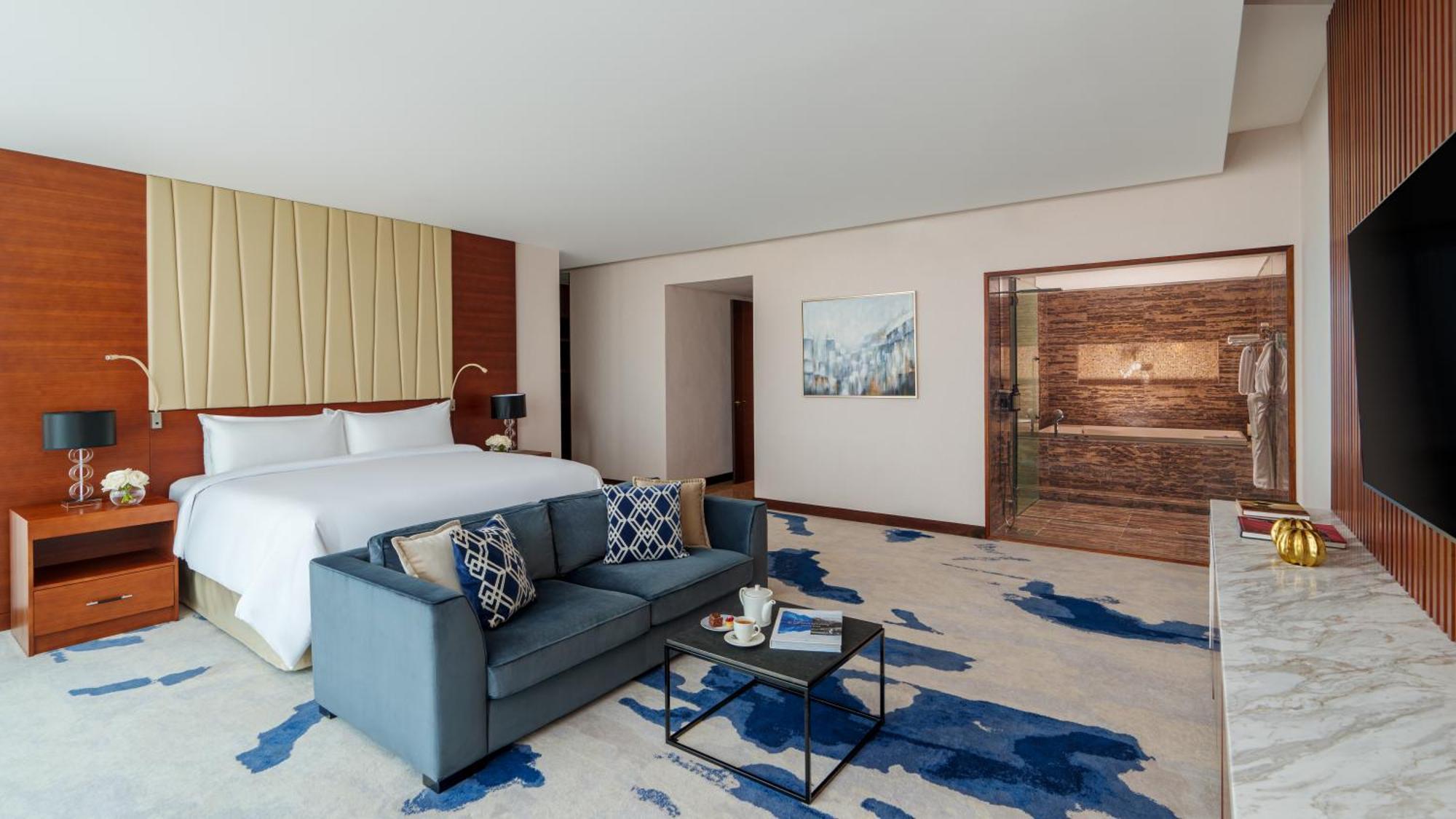 Отель Fairmont Bab Al Bahr Абу-Даби Экстерьер фото A guest room at the hotel